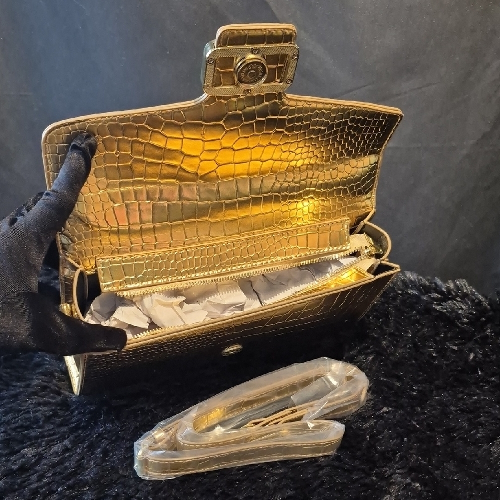 Chic Gold Crocodile Embossed Clutch with Gold Leopard Handle - Picture 15 of 17